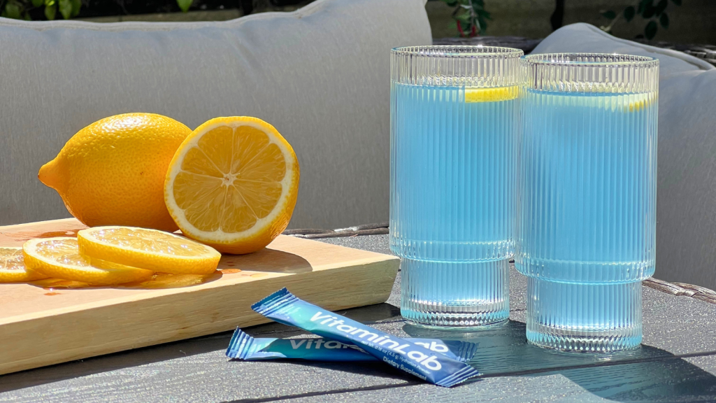 vitaminlab electrolytes in a glass with lemon